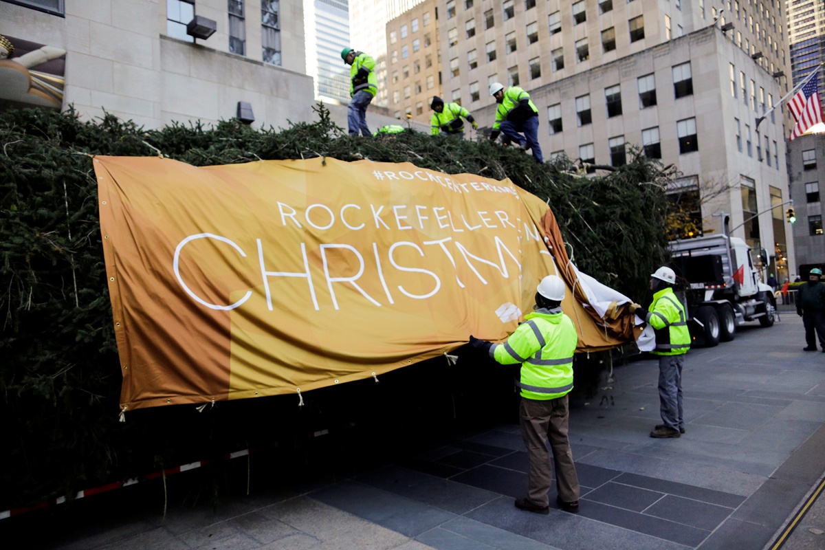 Rockefeller Center comienza a vestirse de Navidad (Fotos)