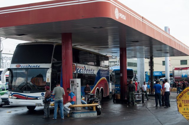 Foto: Escasez de gasoil limita a viajeros en el terminas de Barquisimeto / El Impulso
