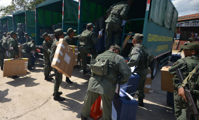 Tres fusiles AK-103 y municiones fueron robados a efectivos del Plan República en Barinas