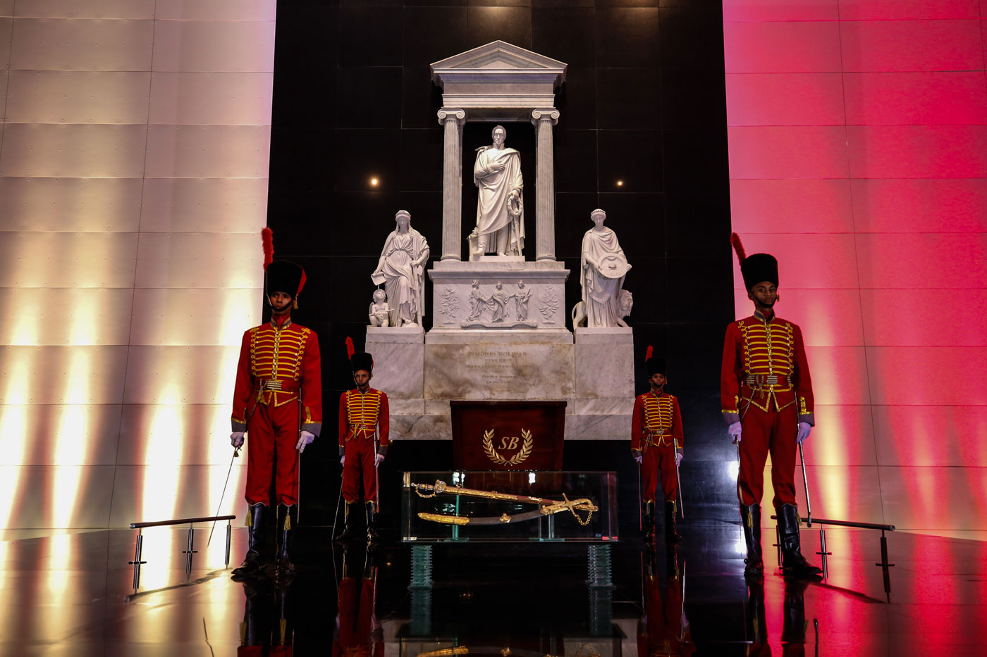 Venezuela rinde homenaje a Simón Bolívar en el 187 aniversario de su muerte