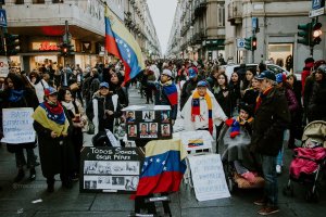 Venezolanos protestaron en Italia por la masacre de El Junquito