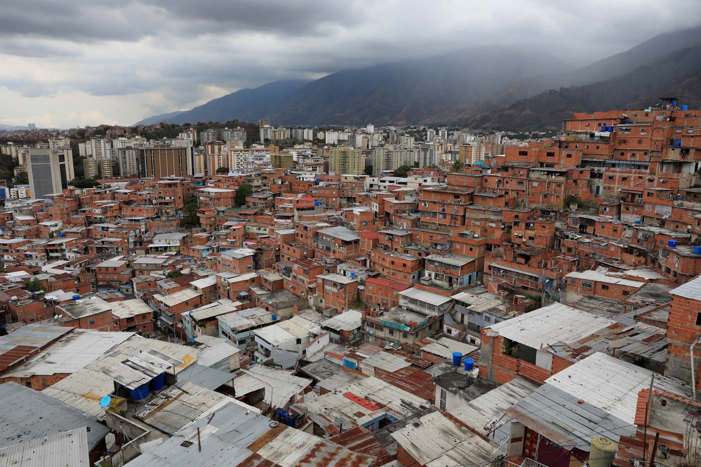 Al menos seis millones de personas caerán en la pobreza extrema en América Latina, según Cepal
