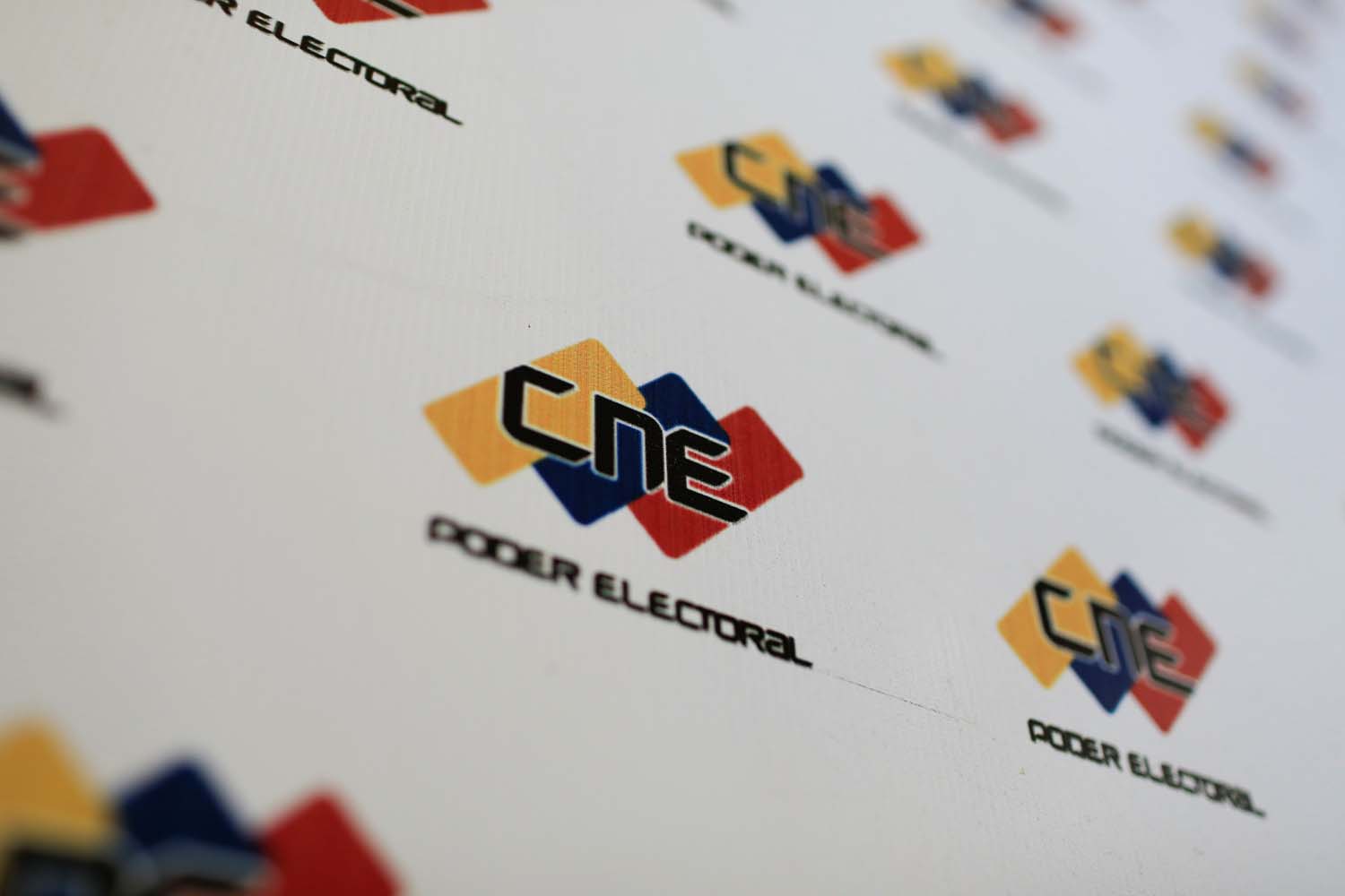 CNE inició auditoría de cuadernos de votación impresos