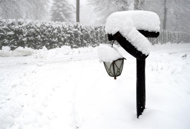 Clima nevado en Kalwaria Paclawska, en el sureste de Polonia (Foto: EFE / Darek Delmanowicz)