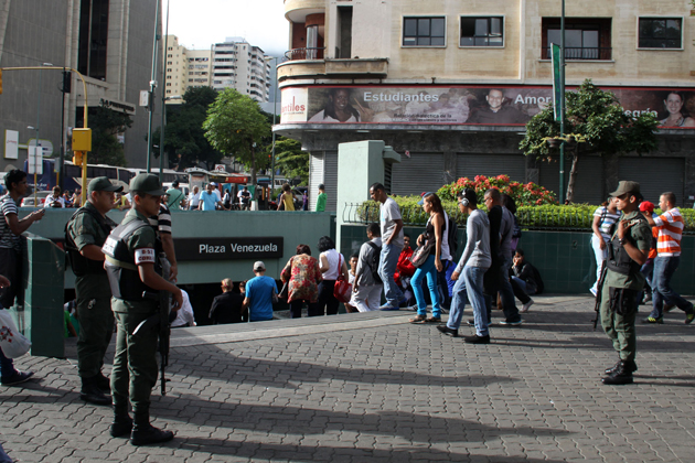 ¿Metro militarizado? Ante ataques con lacrimógenas funcionarios resguardarán estaciones