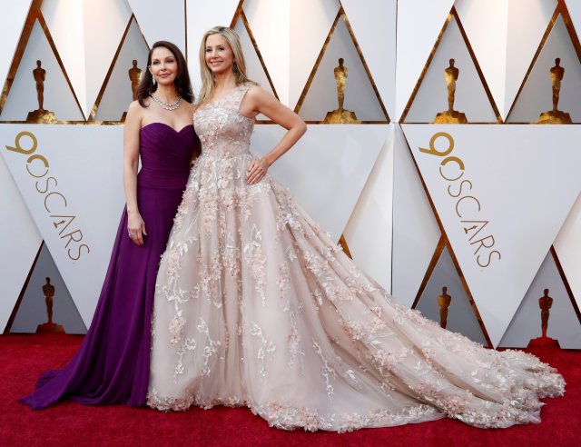90th Academy Awards - Oscars Arrivals - Hollywood, California, U.S., 04/03/2018 - Ashley Judd and Mira Sorvino REUTERS/Mario Anzuoni TPX IMAGES OF THE DAY
