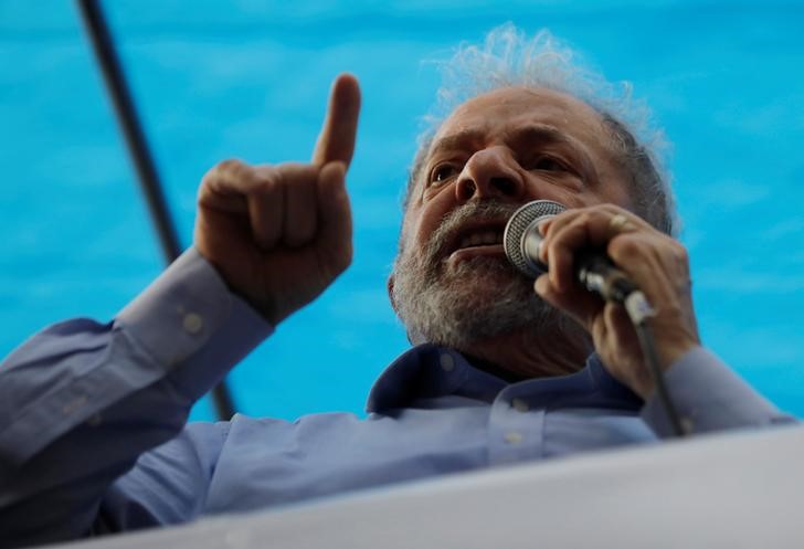 Lula dice que adversarios tendrán que “pagar el precio” si se convierte en preso político