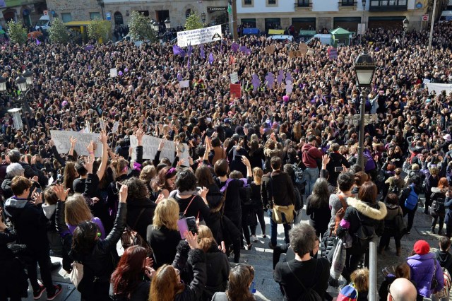 Protesters wave their hands during a demonstration for women's rights in Bilbao, Spain, March 8, 2018, on International Women's Day. REUTERS/Vincent West