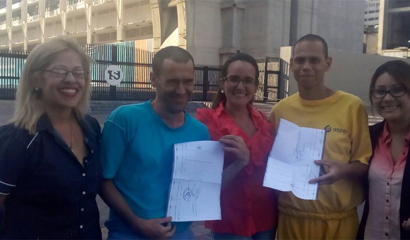¡Confirmado! Liberados con medidas cautelares cinco presos políticos #15Mar