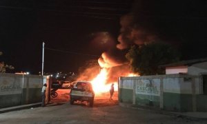 Supuesta guerra de narcos dejó decenas de vehículos incendiados en Brasil