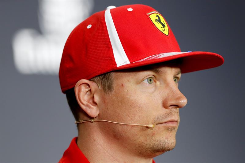 Raikkonen el más rápido en los libres de Barein; Alonso noveno y Sainz, el 12