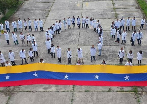 ¡S.O.S! Médicos residentes de la ULA protestan ante la crisis en el sector salud (fotos)