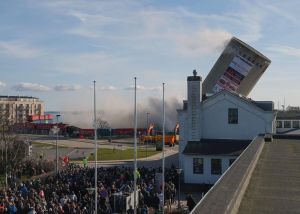 La demolición de un silo falla en Dinamarca, y daña un centro cultural (videos)