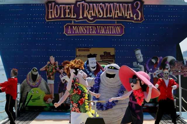 71 ° Festival de Cine de Cannes - Photocall para la película de animación "Hotel Transylvania 3: Summer Vacation" (Hotel Transylvania 3: A Monster Vacation) fuera de competición - Cannes, Francia, 7 de mayo de 2018. Los personajes de la película posan durante un photocall en un muelle. REUTERS / Stephane Mahe 