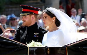 El príncipe Harry y Meghan Markle salen de la iglesia como duques de Sussex