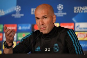 Zidane repite el once de Cardiff; Bale suplente