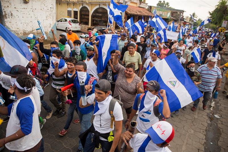 Piden justicia por muertos y renuncia de Ortega en Nicaragua