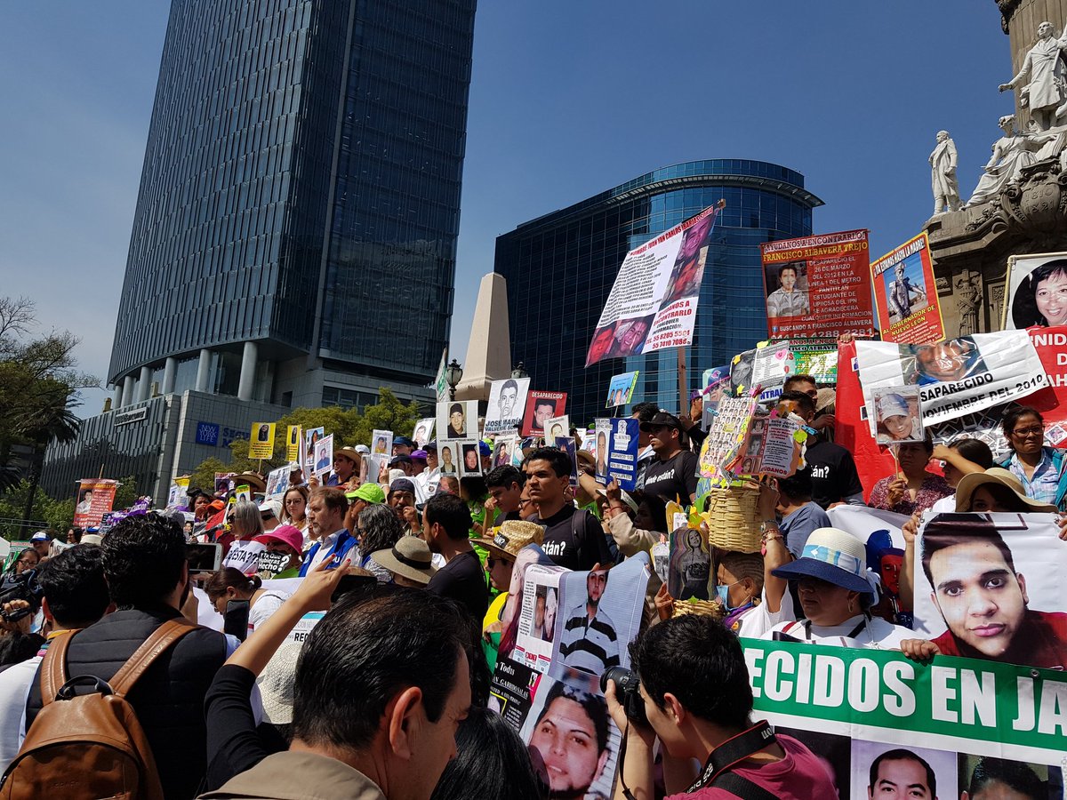 Madres mexicanas marchan para exigir localización de sus hijos desaparecidos (Video)
