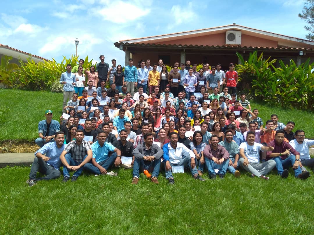 Jóvenes de Voluntad Popular se forman para reconstruir a Venezuela