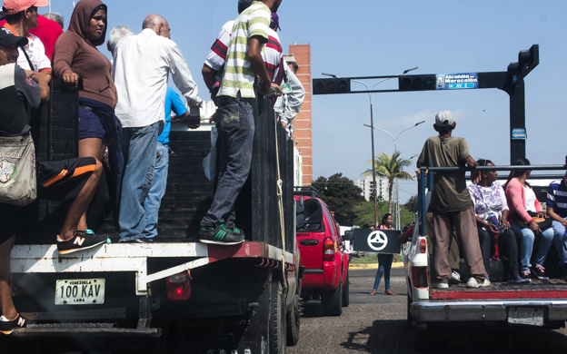 Desaparecen unas 14 rutas de transporte en Maracaibo