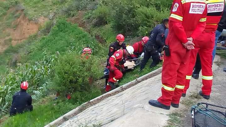 Al menos siete muertos y 15 heridos tras accidente de autobús en Perú