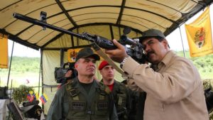 Maduro sería el primero en “tomar un fusil” si llega un gobierno que entregue las riquezas del país (Video)