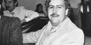 Incautan en Brasil 889 kilos de cocaína en bultos con fotos de Pablo Escobar