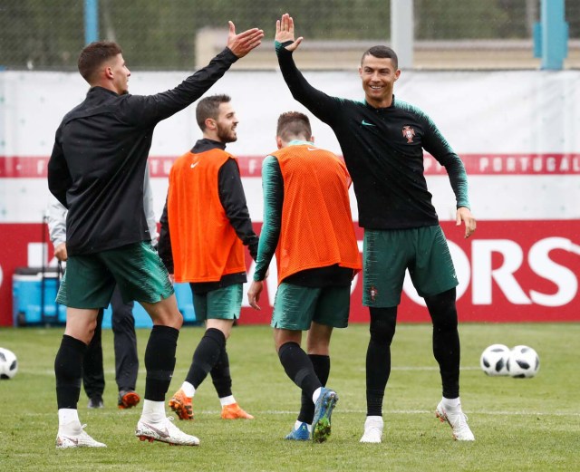 Fútbol Fútbol - Copa Mundial - Portugal Equipo de entrenamiento Camp - Kratovo, Moscú, Rusia - 10 de junio de 2018 Portugal Cristiano Ronaldo durante el entrenamiento REUTERS / Sergei Karpukhin