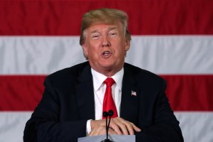 Trump llama a los republicanos a no perder el tiempo con temas migratorios