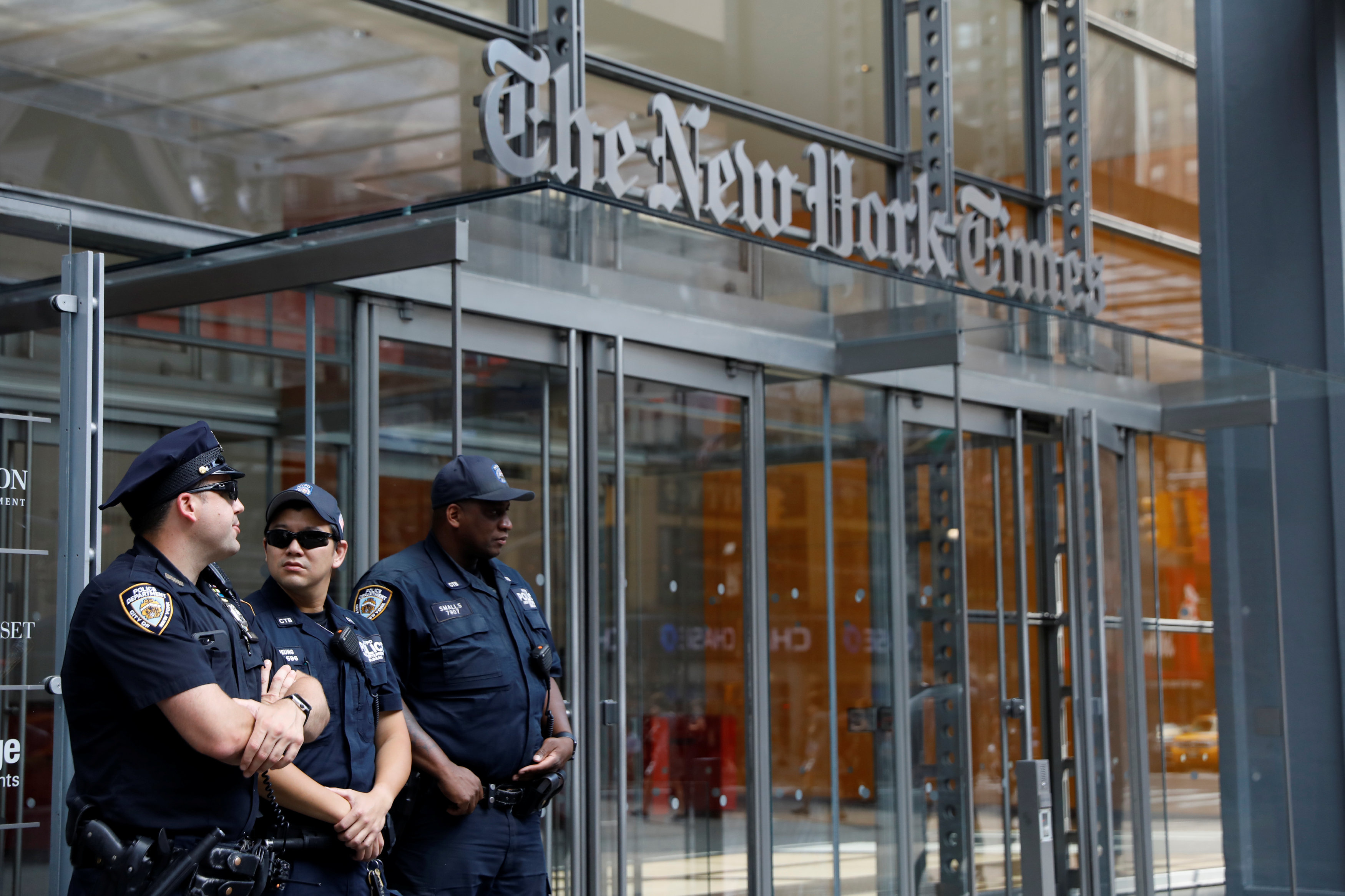 Editor del NY Times dice a Trump que ataques a la prensa son peligrosos y dañinos
