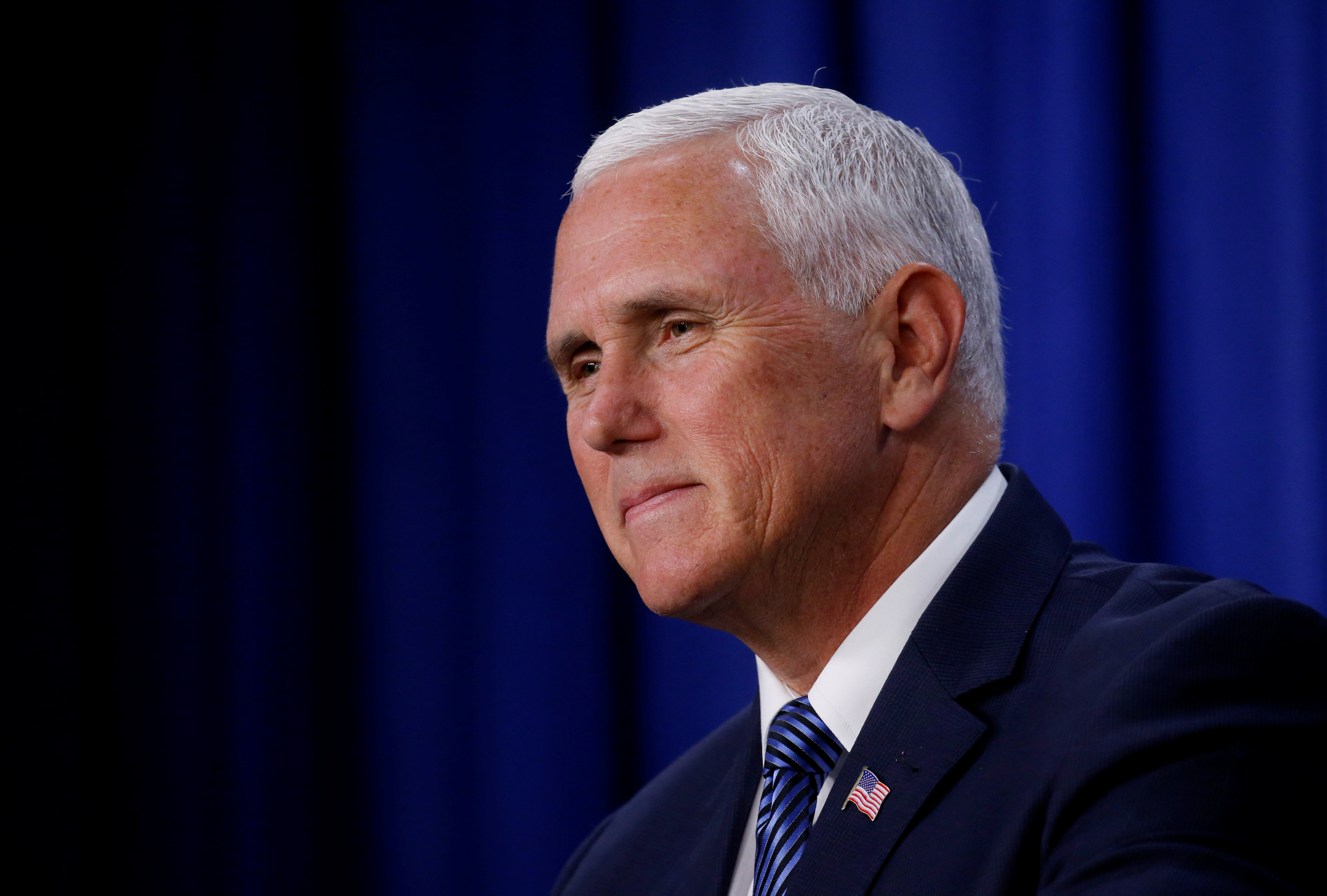 Pence: Presidente hondureño me informó que la caravana de migrantes es financiada por Venezuela para “desafiar nuestra soberanía”