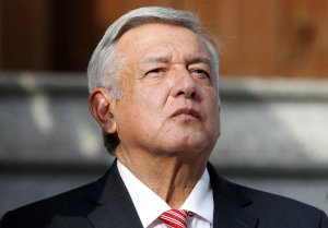Nicolás Maduro asistirá a la investidura de López Obrador en México