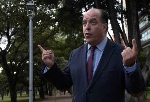 Borges afirma estar seguro en Colombia tras orden de captura emitida por ANC