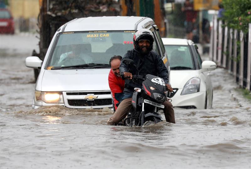 Las lluvias dejan ocho muertos y dos desaparecidos en el norte de China