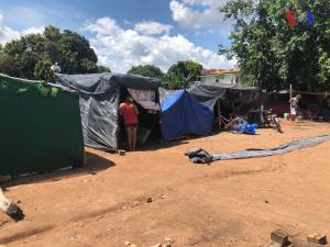 EN FOTOS: Campamento improvisado de venezolanos en Jardim Floresta, Brasil
