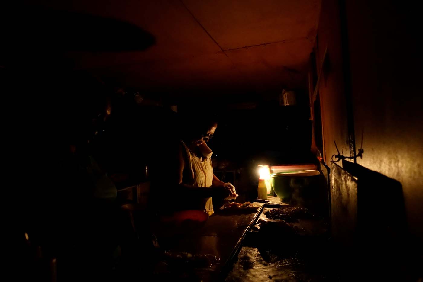 Vecinos de Lomas de Terrazas del Club Hípico llevan más de 7 horas sin luz #23Ago