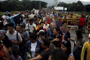 Colombia otorga permiso temporal de permanencia y beneficios a más de 442.000 venezolanos