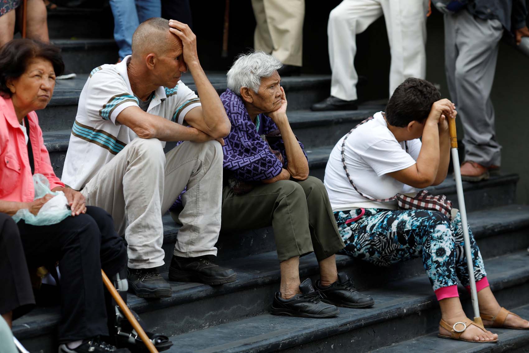 Jubilados y pensionados los más trasquilados tras aumento salarial: Sólo cobrarán 150 mil bolívares (Video)