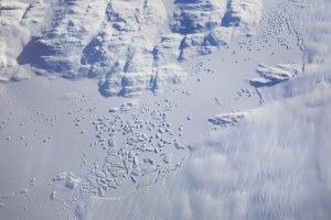 ¡Basta 2020! Se fracturó a causa del calor ambiental el principal casquete glaciar en Groenlandia