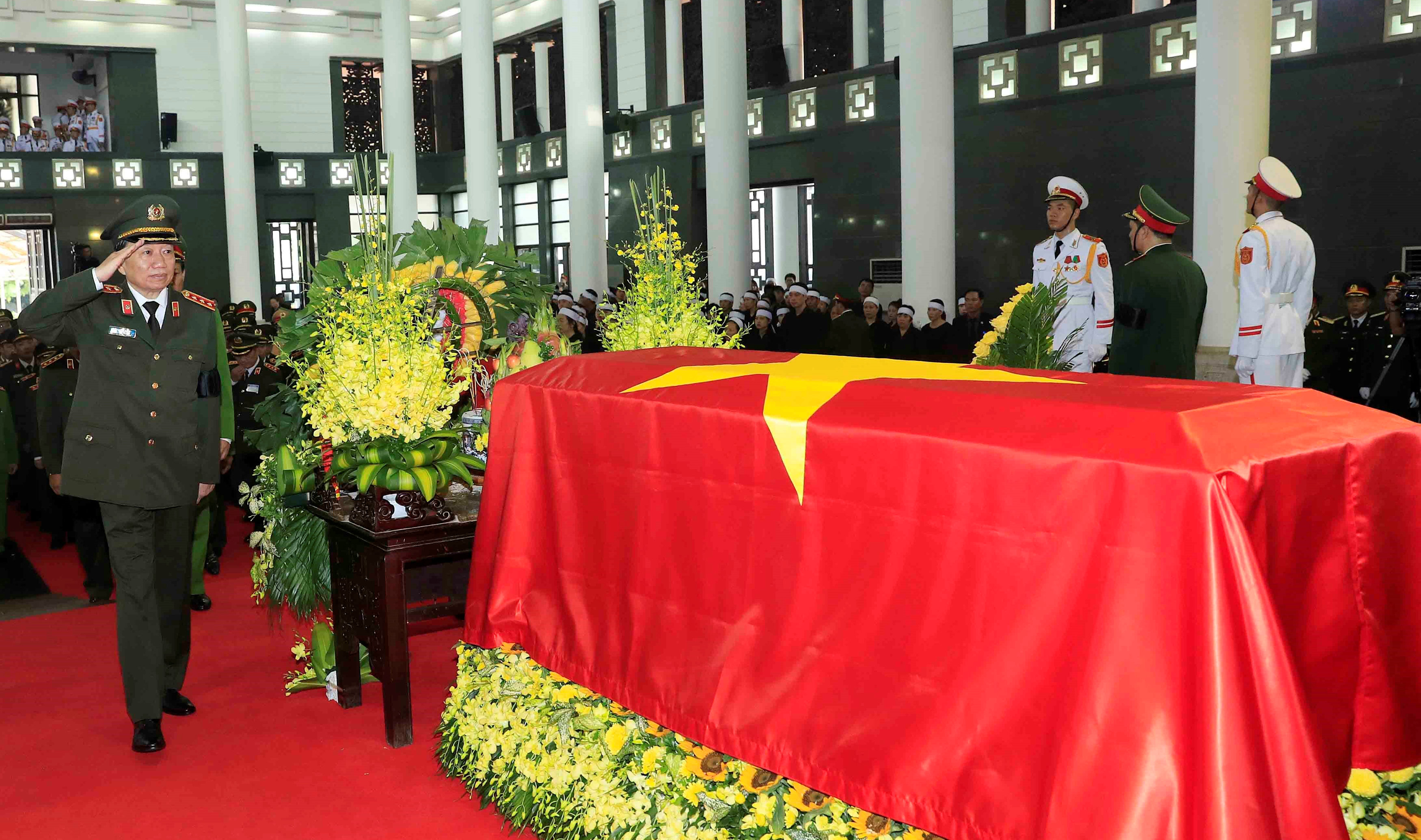 Vietnam despide a su presidente entre especulaciones sobre su sucesor