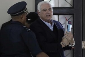 El expresidente panameño Martinelli pide que le dejen votar en elecciones primarias