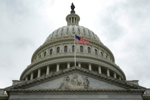 Congreso de EEUU entró en receso tras contagio por Covid-19 de tres senadores