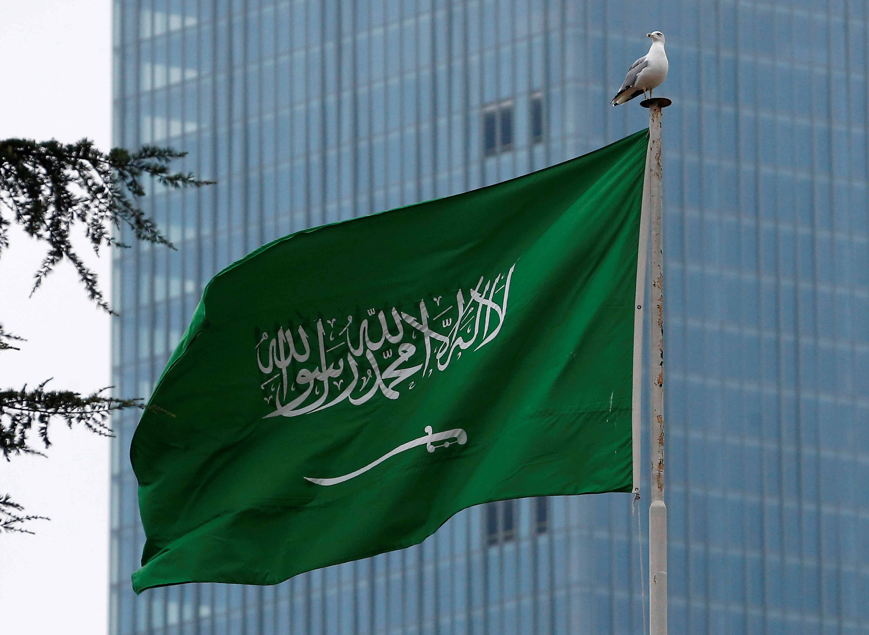 Arabia Saudita descarta imponer embargo petrolero tras caso Khashoggi