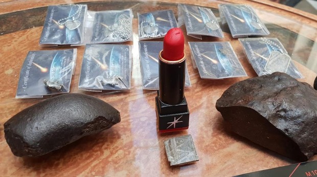 La pintura de labios hecha con estrellas fugaces