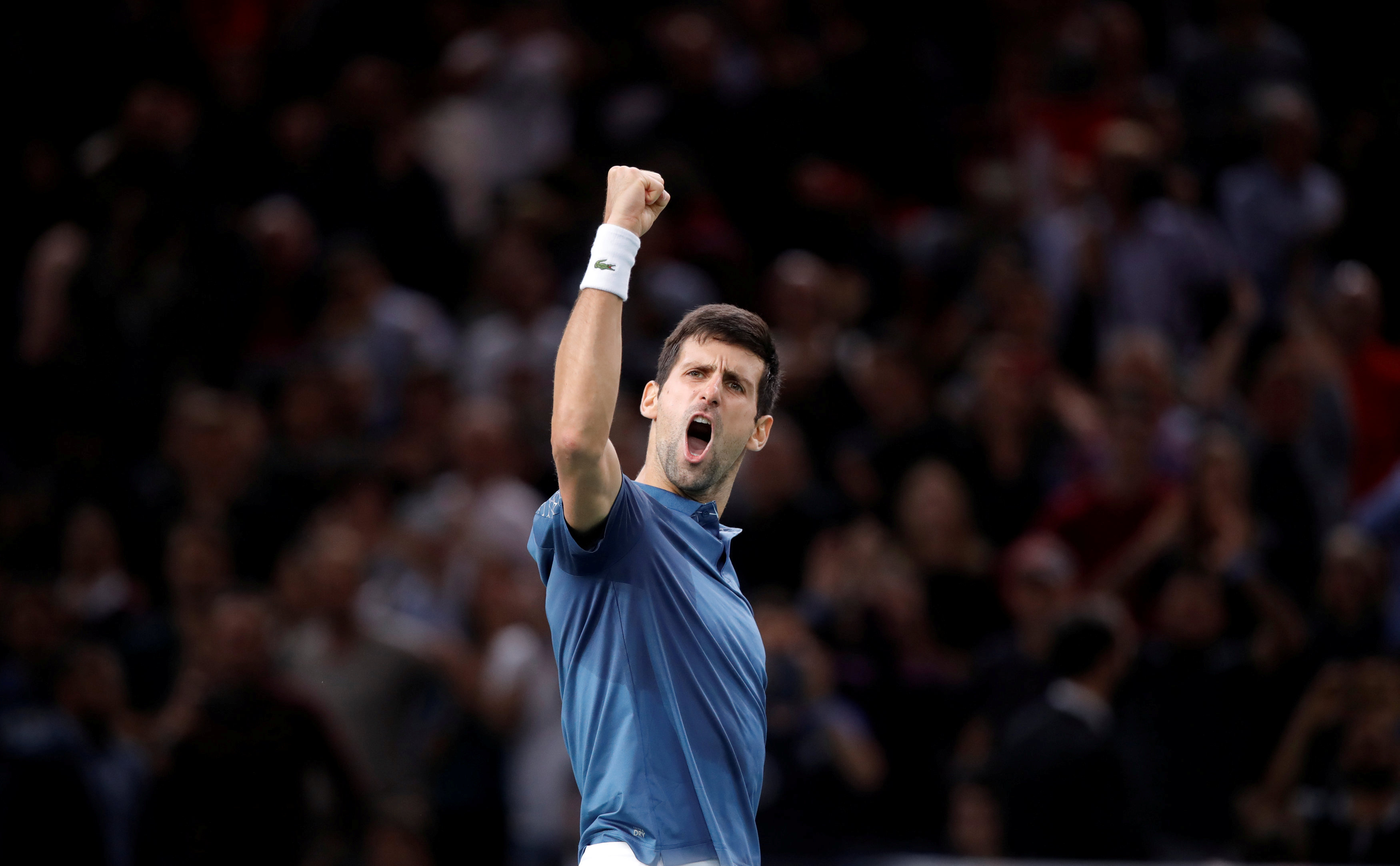 Djokovic puede con Federer en un duelo para el recuerdo en el torneo de París