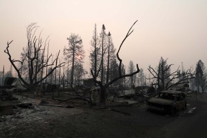 Fallecidos en incendios de California aumentan a 83