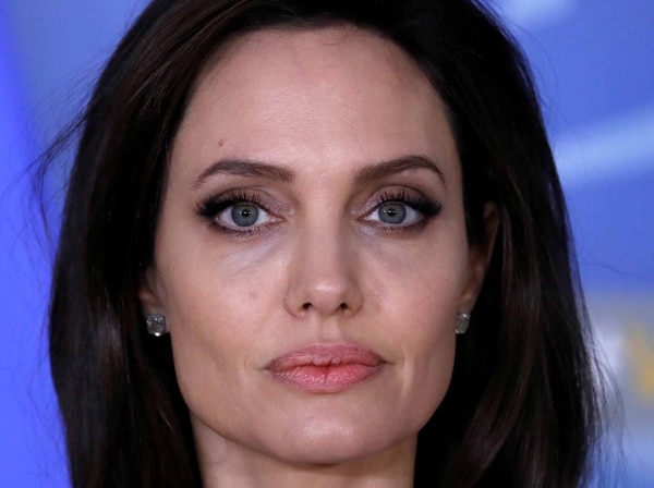 Le llueven fuertes críticas a Ivan Duque por esta foto junto a Angelina Jolie
