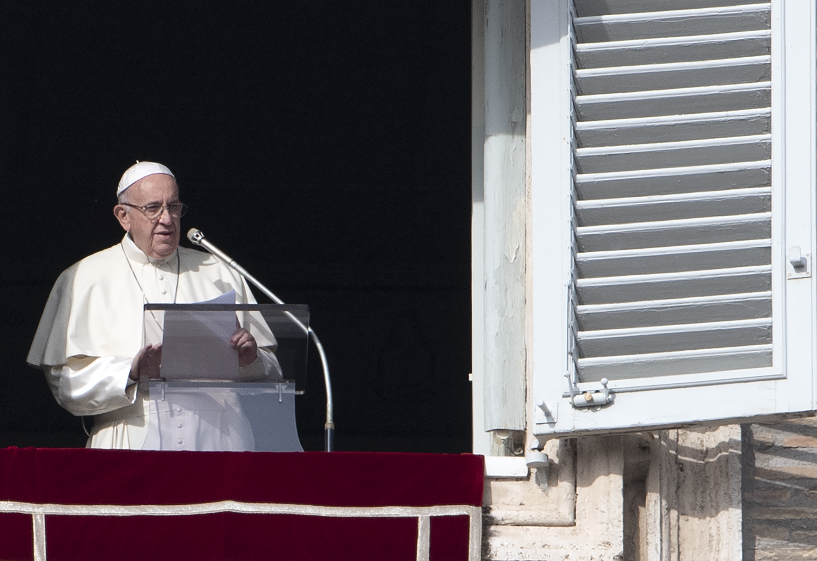 El papa Francisco preocupado porque la “moda” de la homosexualidad invada la Iglesia