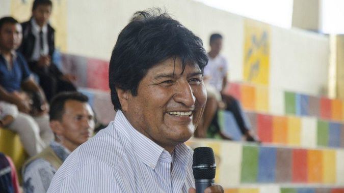 Evo Morales dice que ganará presidenciales, pero duda en obtener mayoría en el Congreso