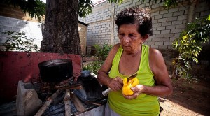 Cocinar a leña: Cuando los venezolanos se ven condenados al retroceso